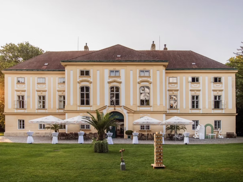 Schloss Margarethen am Moos
