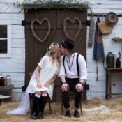 • Kleine Hochzeit in natürlicher Umgebung