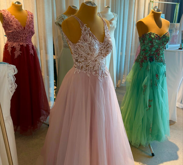 Glow Up - Brautkleid färben